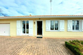 Spacious House with GARDEN near the BEACH